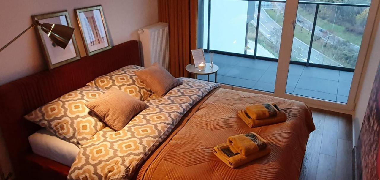 Apartament Bursztynowy Modern Tower Gdynia Kültér fotó