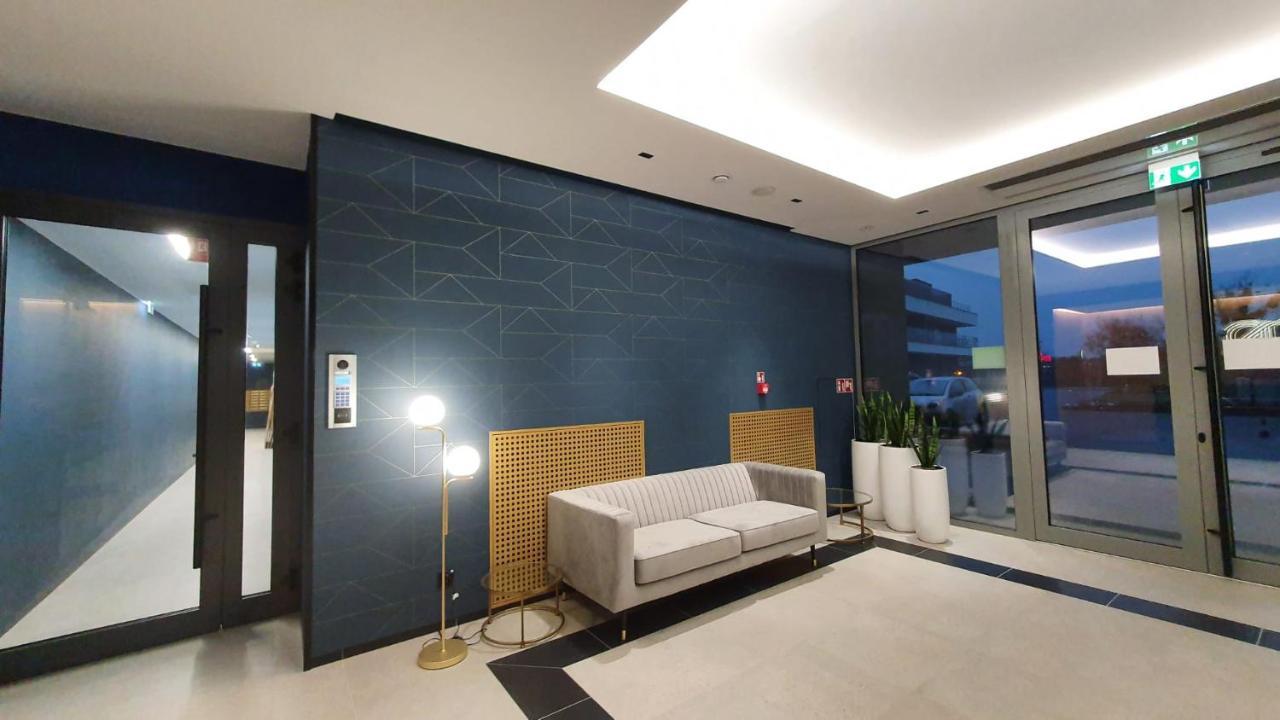 Apartament Bursztynowy Modern Tower Gdynia Kültér fotó